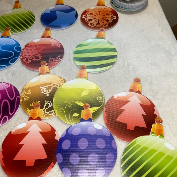 Outdoor Hanging Christmas Ornaments Decorations, Set of 28 Pieces - Picture 3 of 3